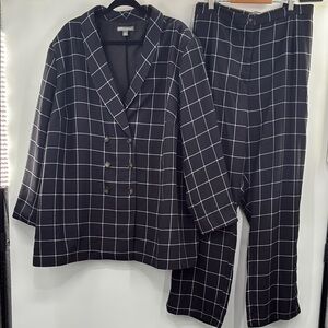 3For$20 Jessica London Dark Blue and White Checkered Suit 2Pcs size 30W NWOT